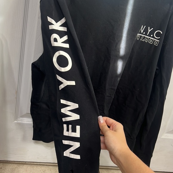 New York Shirt - Picture 2 of 3